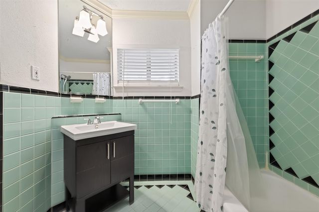 4807 Creekbend Drive, Houston, TX 77035