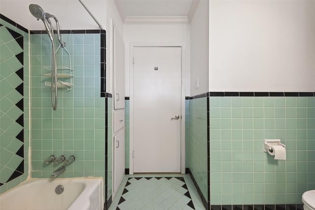 4807 Creekbend Drive, Houston, TX 77035