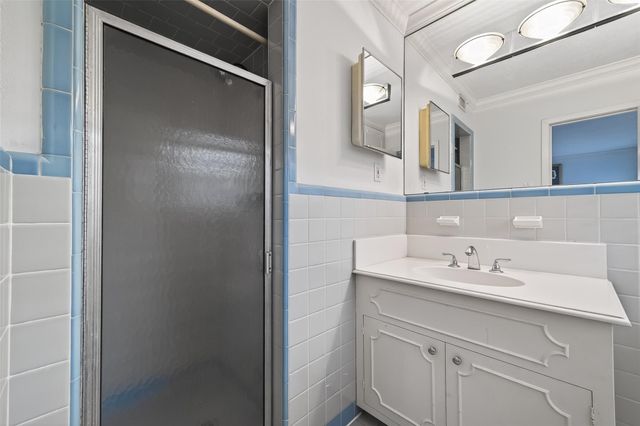 4807 Creekbend Drive, Houston, TX 77035