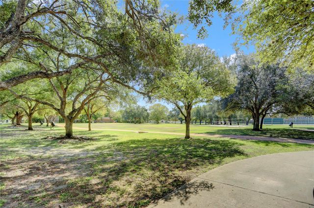 4807 Creekbend Drive, Houston, TX 77035