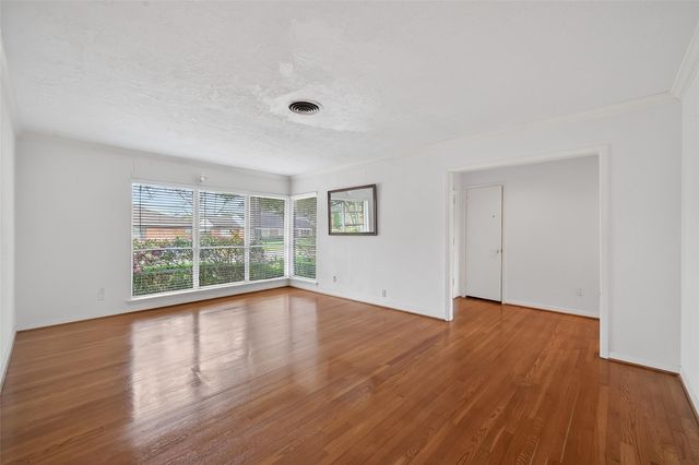 4807 Creekbend Drive, Houston, TX 77035