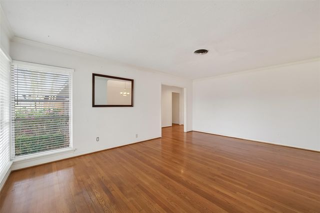 4807 Creekbend Drive, Houston, TX 77035