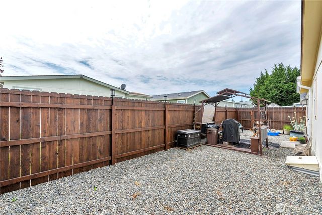 523 N 7th Avenue, Sequim, WA 98382