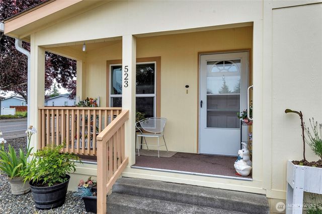 523 N 7th Avenue, Sequim, WA 98382