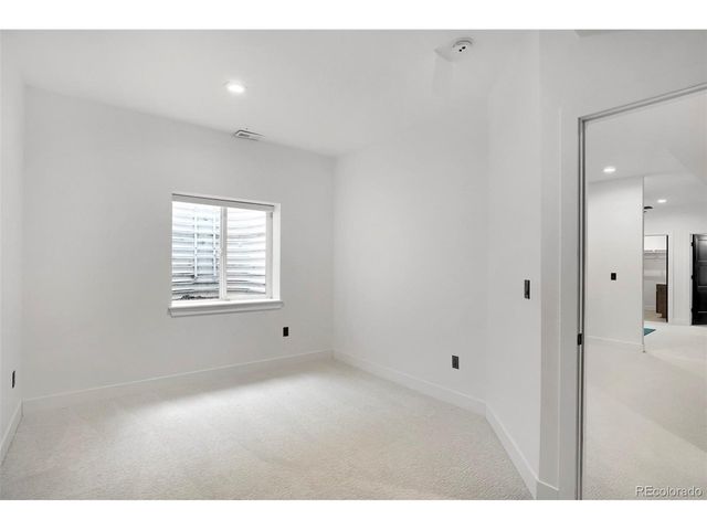 2071 S Grant St, Denver, CO 80210