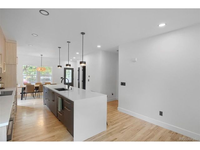 2071 S Grant St, Denver, CO 80210