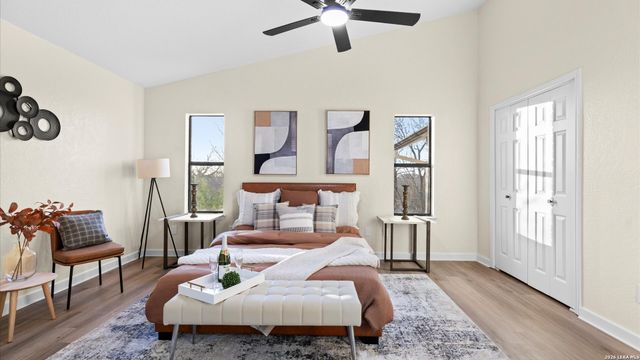 300 Ridge Crest, Seguin, TX 78155