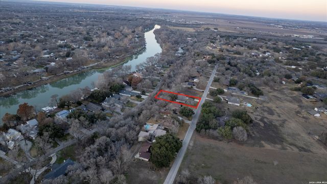 300 Ridge Crest, Seguin, TX 78155