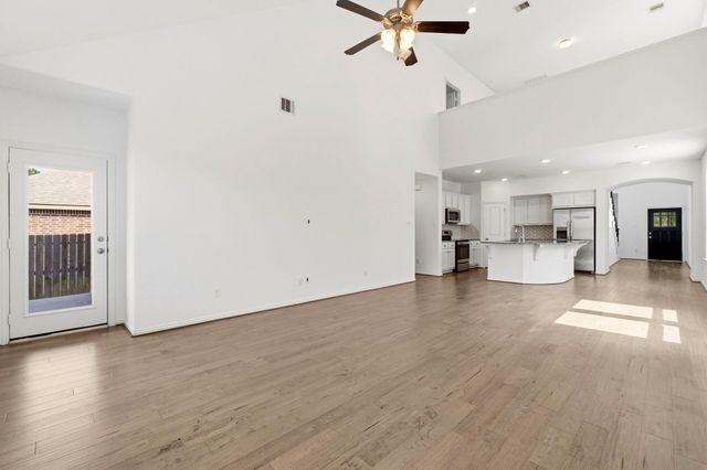 141 Emory Birch Drive, Montgomery, TX 77316