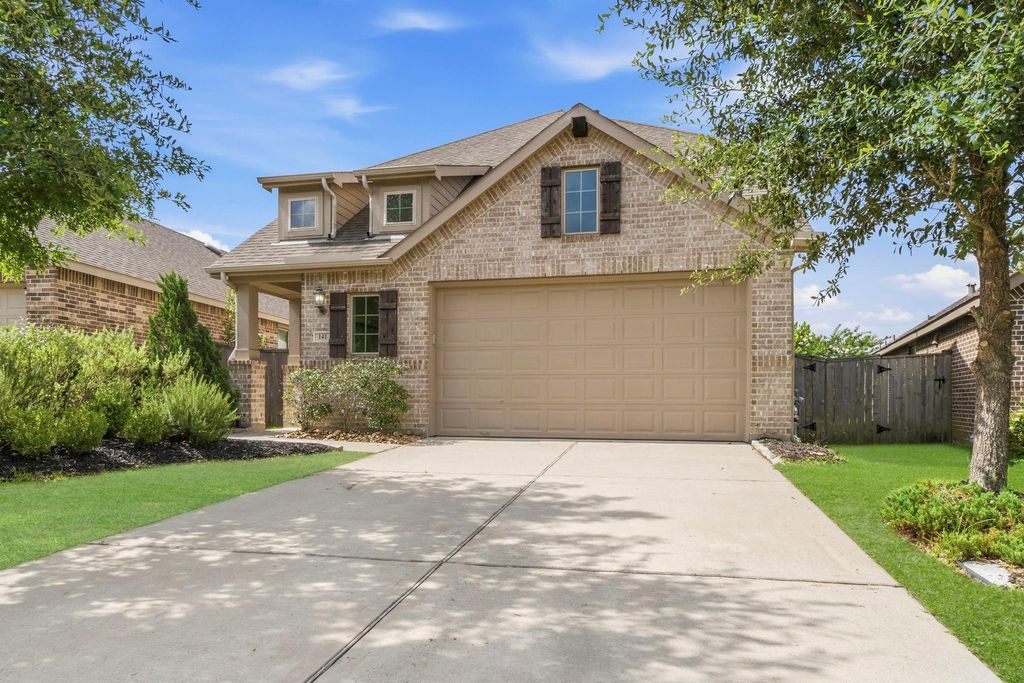 141 Emory Birch Drive, Montgomery, TX 77316