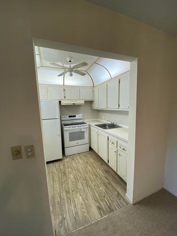 K Fanshaw 429, Boca Raton, FL 33434