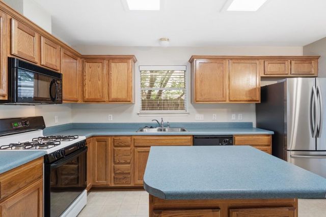 1401 Thibodeaux DR, Round Rock, TX 78664
