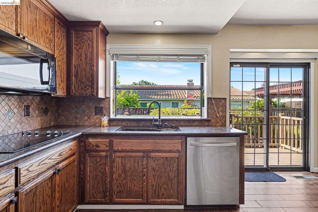 1627 Geyser Cir, Antioch, CA 94509