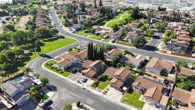 1627 Geyser Cir, Antioch, CA 94509