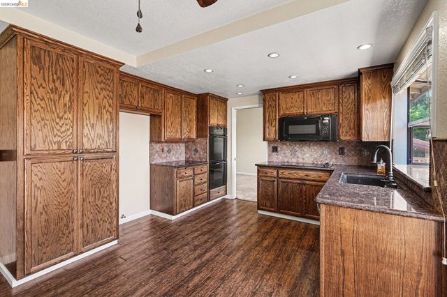 1627 Geyser Cir, Antioch, CA 94509