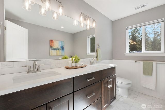 2257 W Rosecrans, Port Townsend, WA 98368