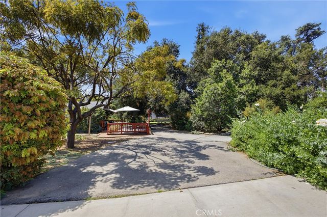 547 E Woodbury Road, Altadena, CA 91001