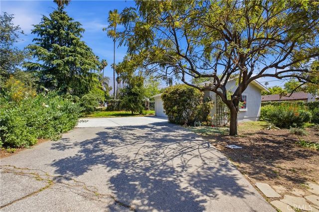 547 E Woodbury Road, Altadena, CA 91001