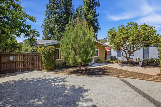 547 E Woodbury Road, Altadena, CA 91001