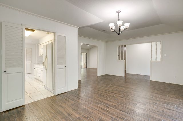 802 Shady Creek Drive, Cleburne, TX 76033