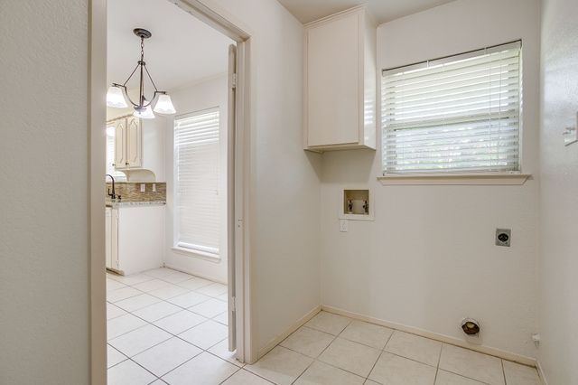 802 Shady Creek Drive, Cleburne, TX 76033