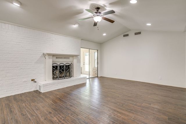 802 Shady Creek Drive, Cleburne, TX 76033