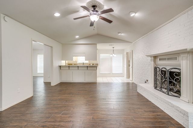 802 Shady Creek Drive, Cleburne, TX 76033