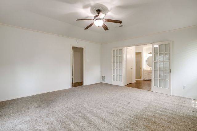 802 Shady Creek Drive, Cleburne, TX 76033
