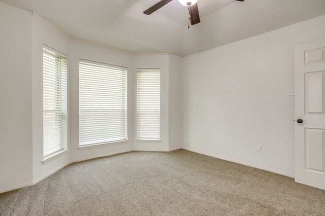 802 Shady Creek Drive, Cleburne, TX 76033