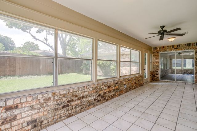 802 Shady Creek Drive, Cleburne, TX 76033