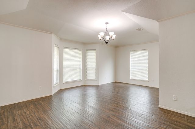 802 Shady Creek Drive, Cleburne, TX 76033