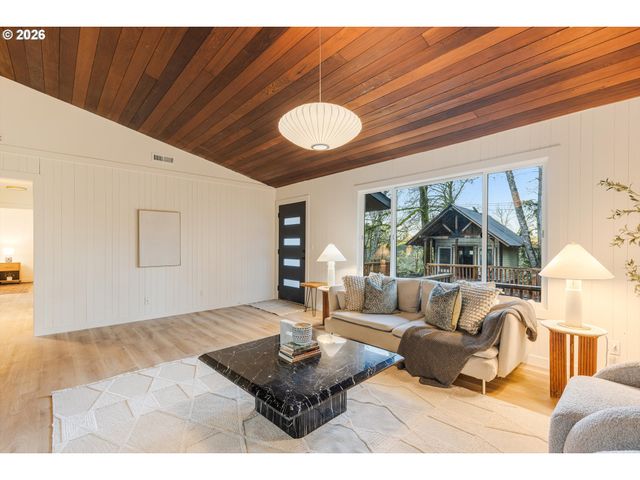 21912 Ne 68TH St, Vancouver, WA 98682