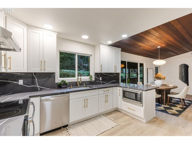 21912 Ne 68TH St, Vancouver, WA 98682