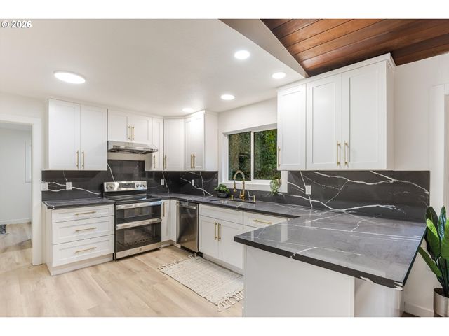 21912 Ne 68TH St, Vancouver, WA 98682