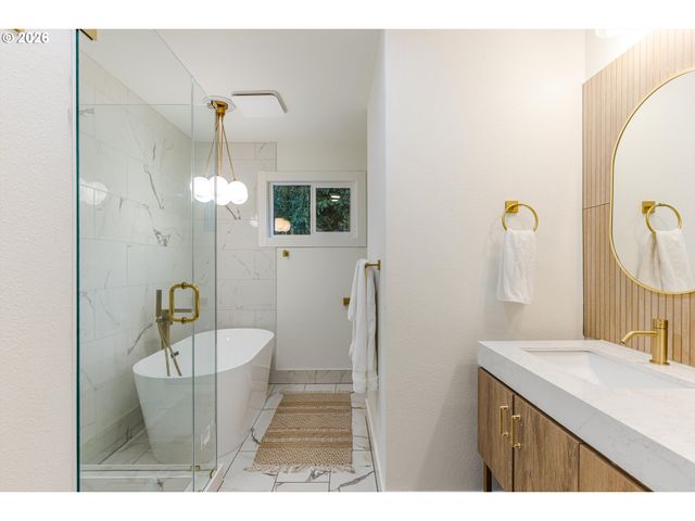 21912 Ne 68TH St, Vancouver, WA 98682