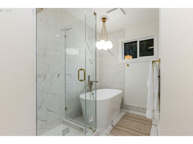 21912 Ne 68TH St, Vancouver, WA 98682