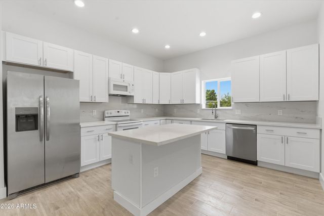 2709 E PHELPS Road, Phoenix, AZ 85032