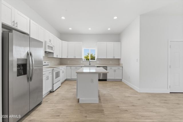2709 E PHELPS Road, Phoenix, AZ 85032