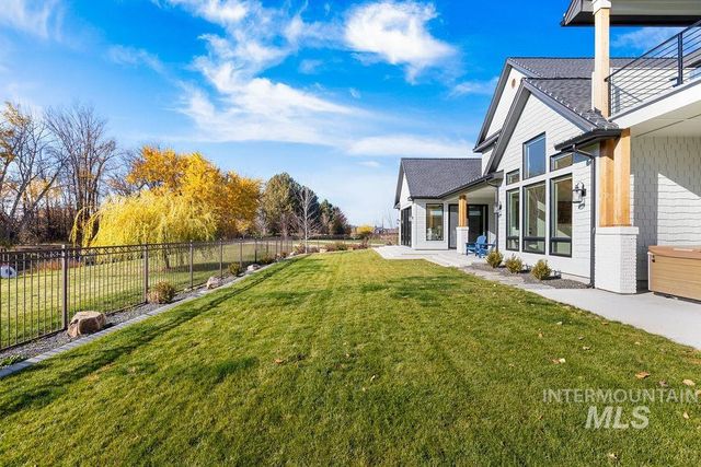 7723 W Hevelius, Eagle, ID 83616