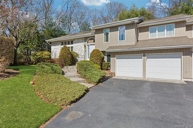 12 Stone Gate Court, Smithtown, NY 11787