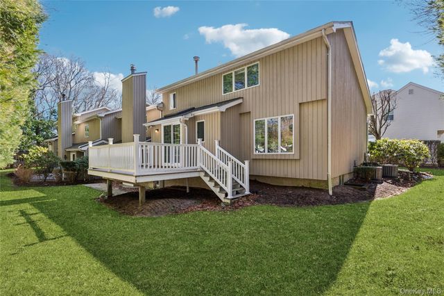 12 Stone Gate Court, Smithtown, NY 11787