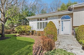 12 Stone Gate Court, Smithtown, NY 11787