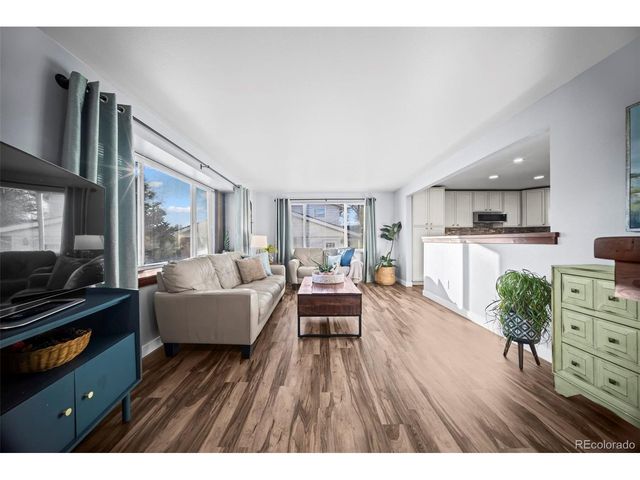 7097 Parfet St, Arvada, CO 80004