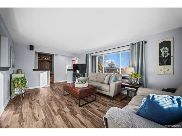 7097 Parfet St, Arvada, CO 80004