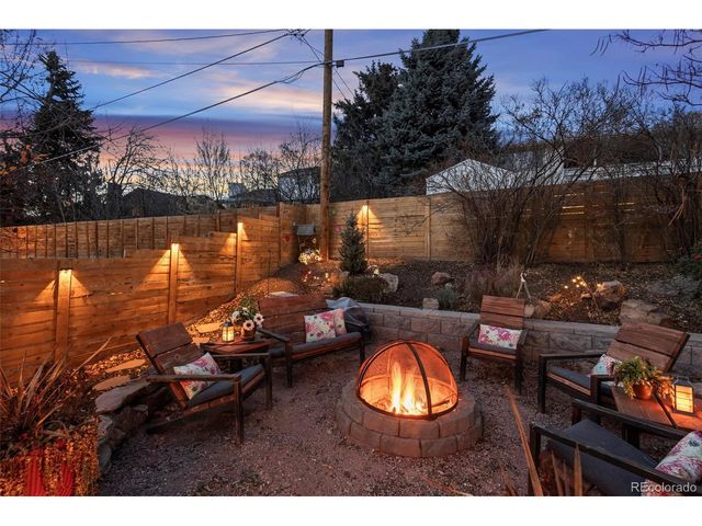 7097 Parfet St, Arvada, CO 80004