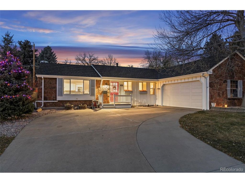 7097 Parfet St, Arvada, CO 80004