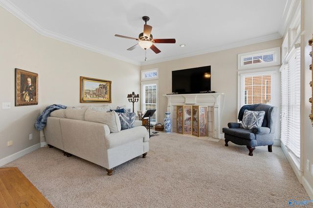 3000 Davenport Drive SE, Owens Cross Roads, AL 35763