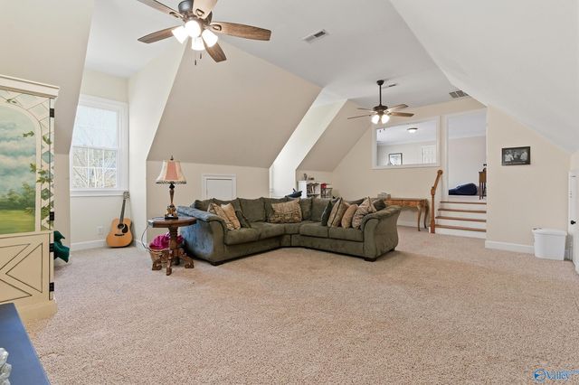 3000 Davenport Drive SE, Owens Cross Roads, AL 35763