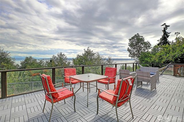 979 Cavalero Road, Camano Island, WA 98282