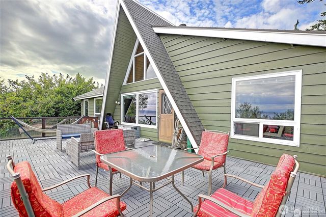 979 Cavalero Road, Camano Island, WA 98282